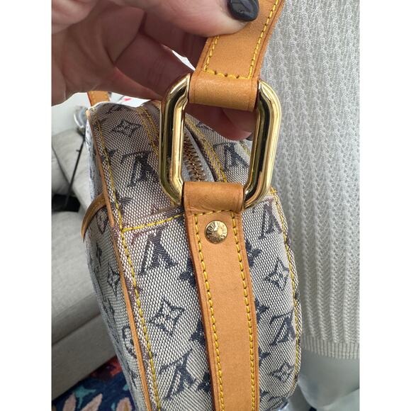 Louis Vuitton Rare Blue Denim Circular Mini Monogram Jeanne PM Crossbody Bag - Picture 10 of 12